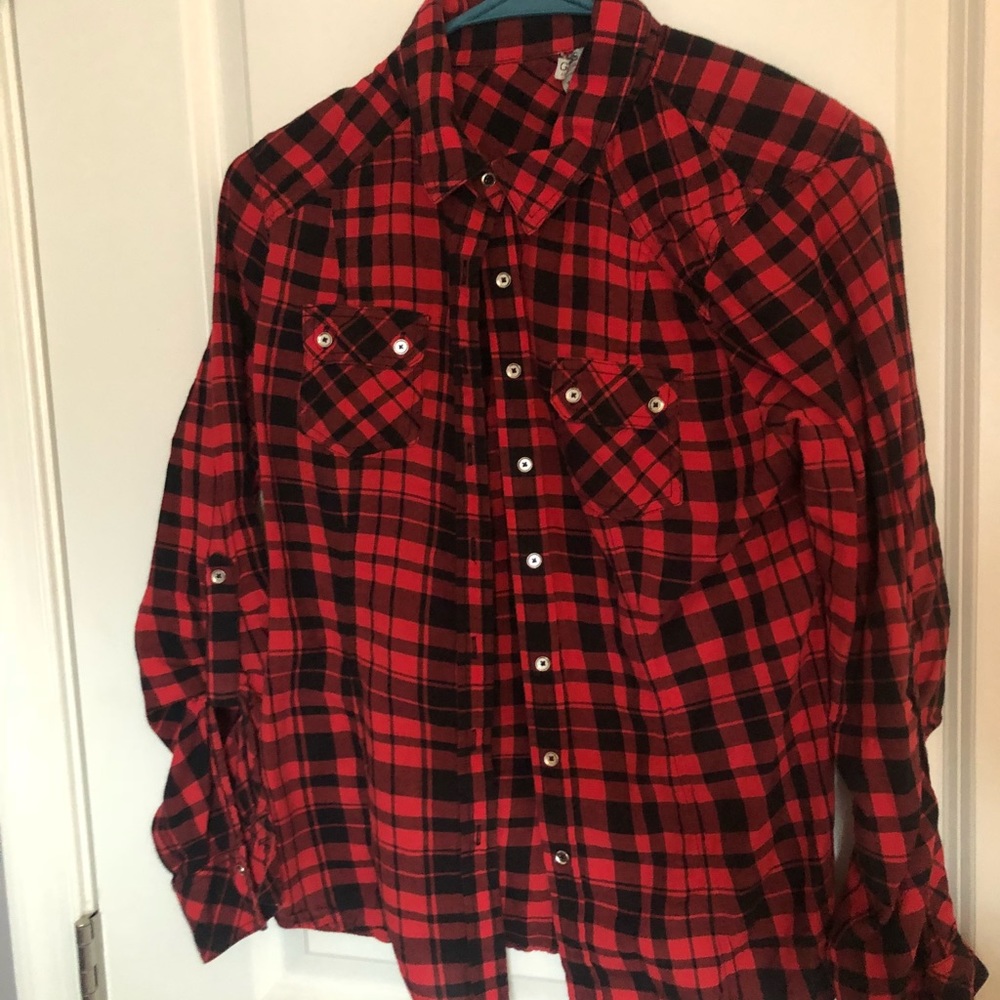 Guess woman’s button down